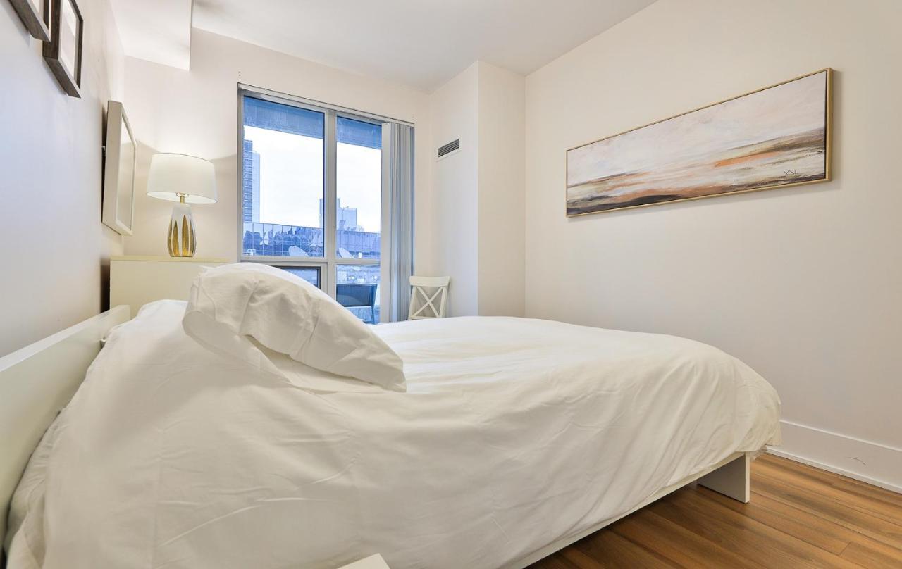 Luxury Condo Prime Location Toronto Extérieur photo