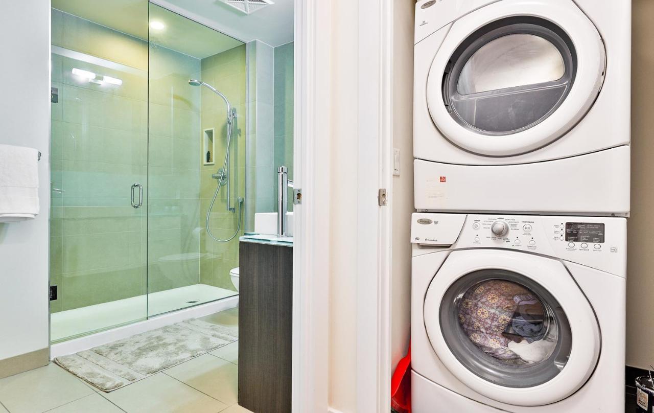 Luxury Condo Prime Location Toronto Extérieur photo